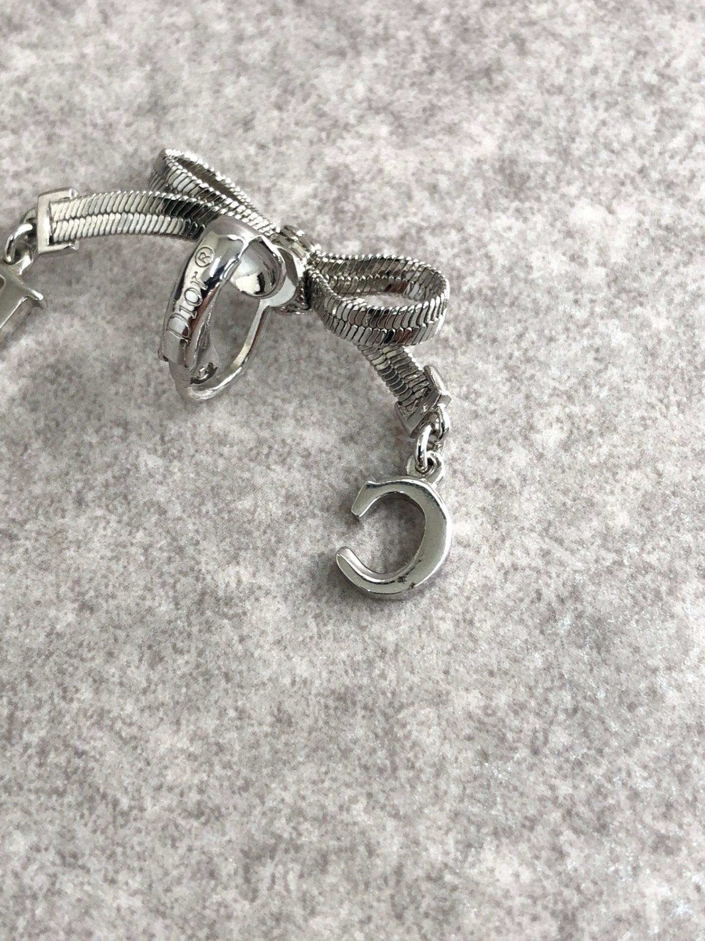 Christian Dior CD Logo Ribbon Motif Earrings Silver Vintage em4kdx