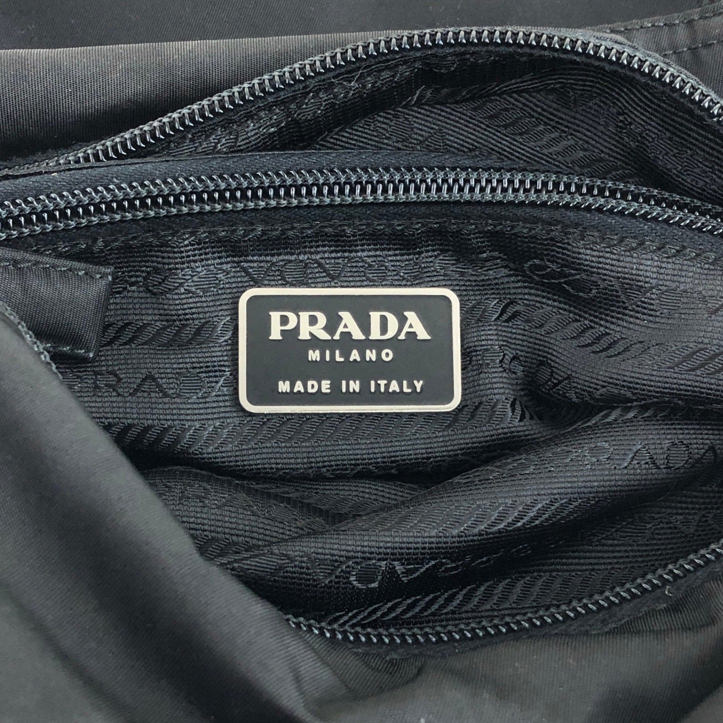 PRADA Triangle Logo Totebag Black Vintage z3ewpi