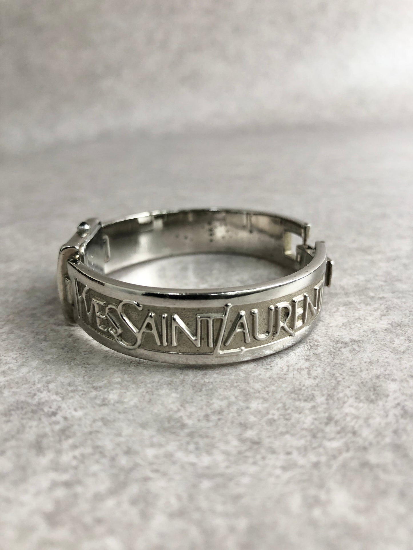 Yves Saint Laurent Quartz Watch Silver 5421-H18687Y Vintage ina8wn