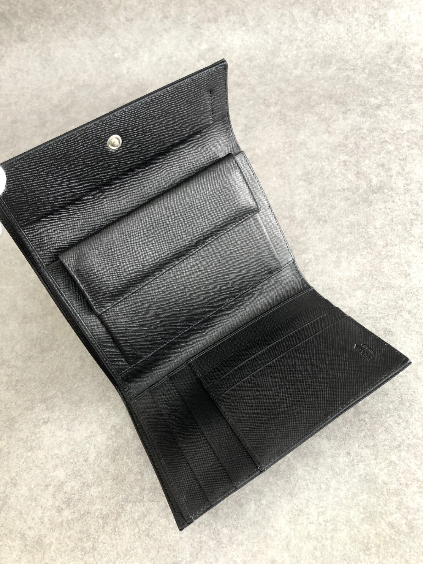 PRADA Triangle Logo Trifold Wallet Black Vintage kiyi6h