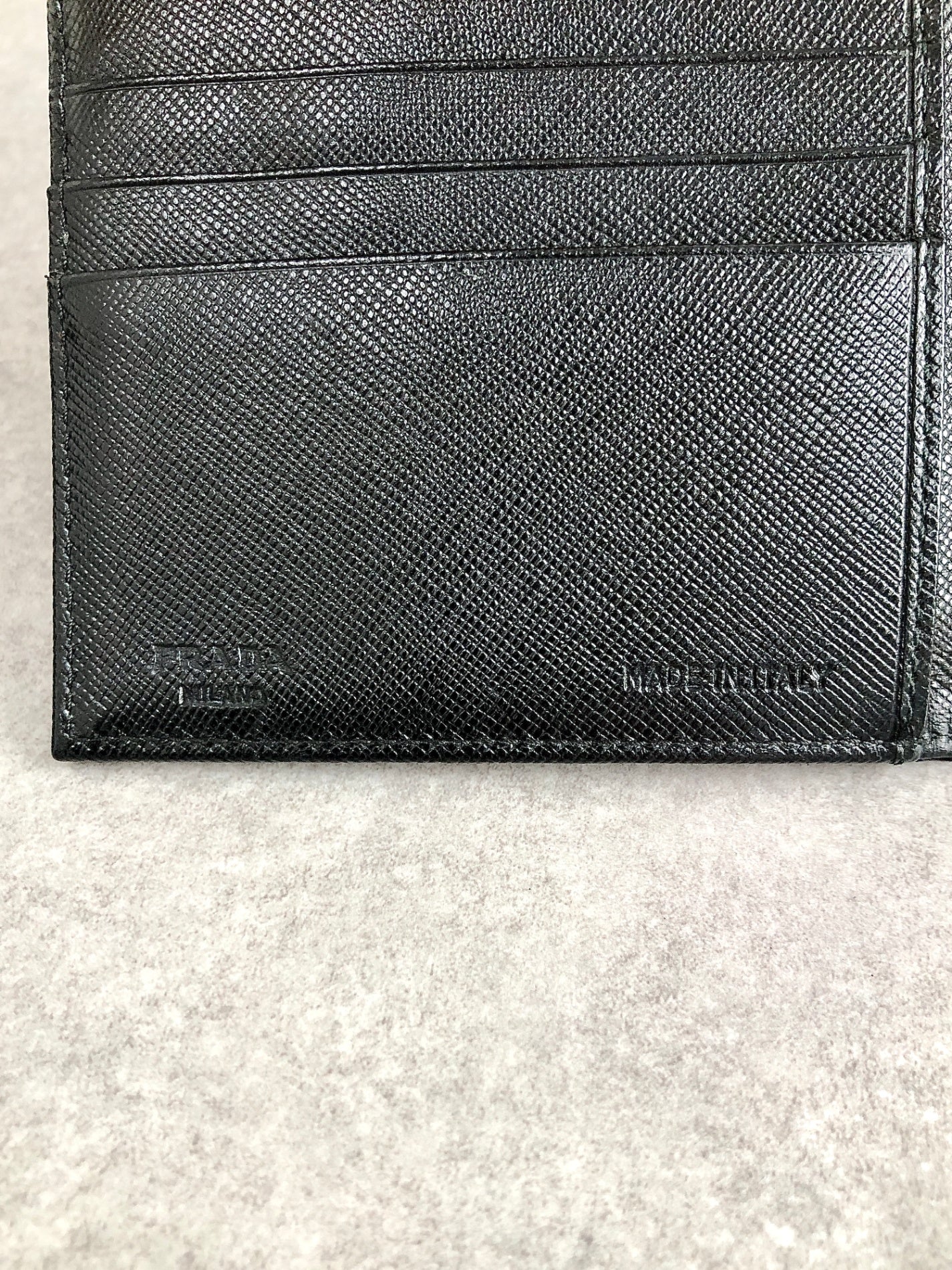 PRADA Triangle Logo Trifold Wallet Black Vintage wig5ca
