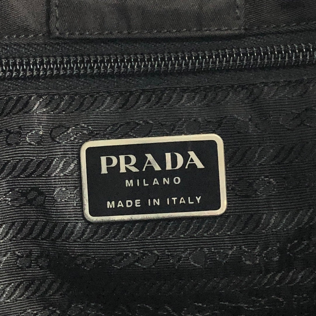 PRADA 三角形標誌不對稱單肩包 黑色 復古 7rus5d