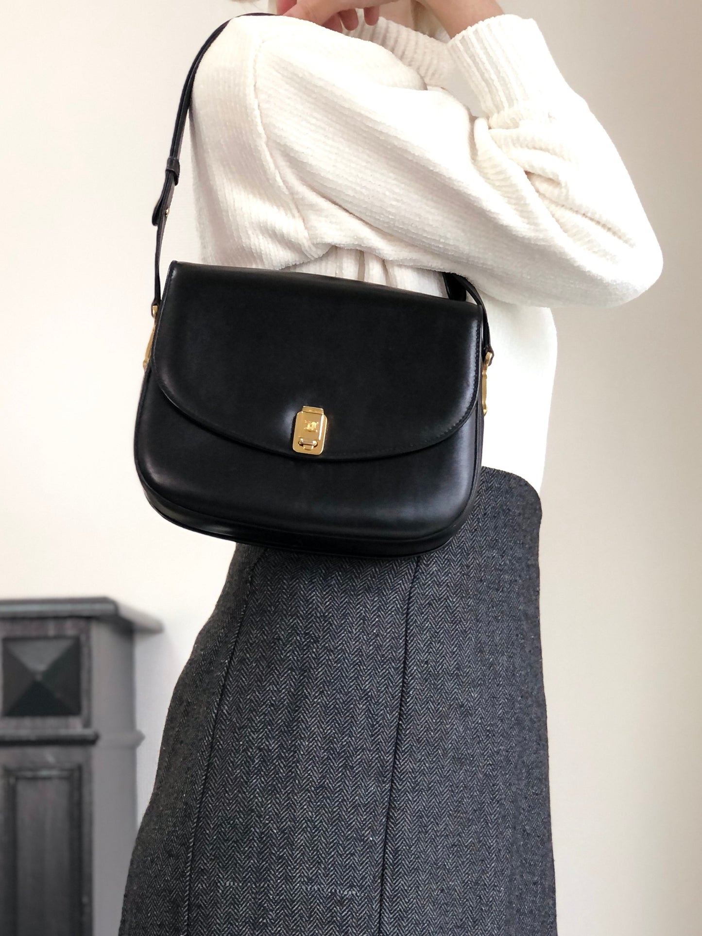 CELINE Blason Front Buckle Shoulder bag Black Vintage ery5dr
