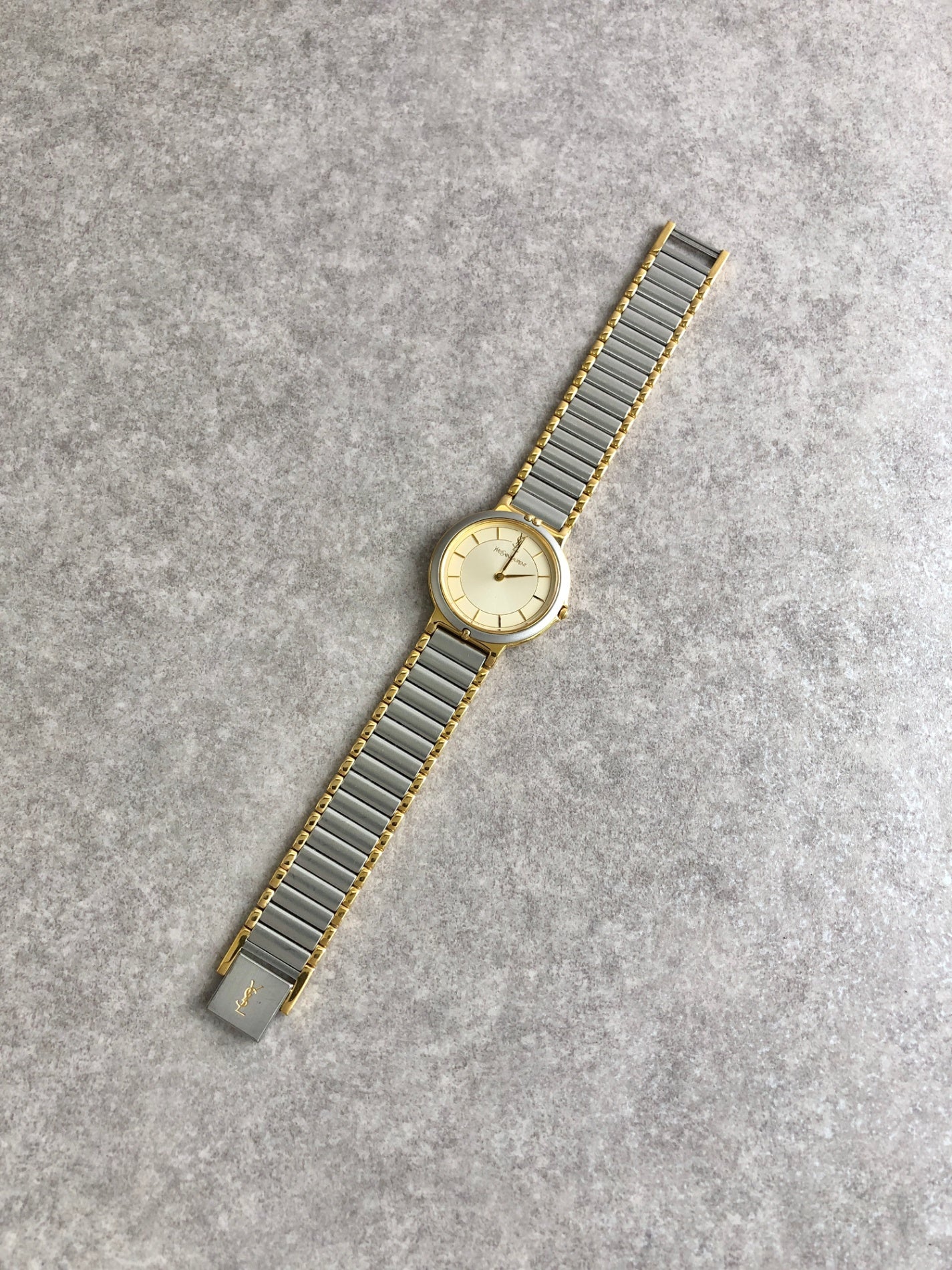 Yves Saint Laurent YSL Logo Quartz Watch Silver×Gold Vintage yyi2d7