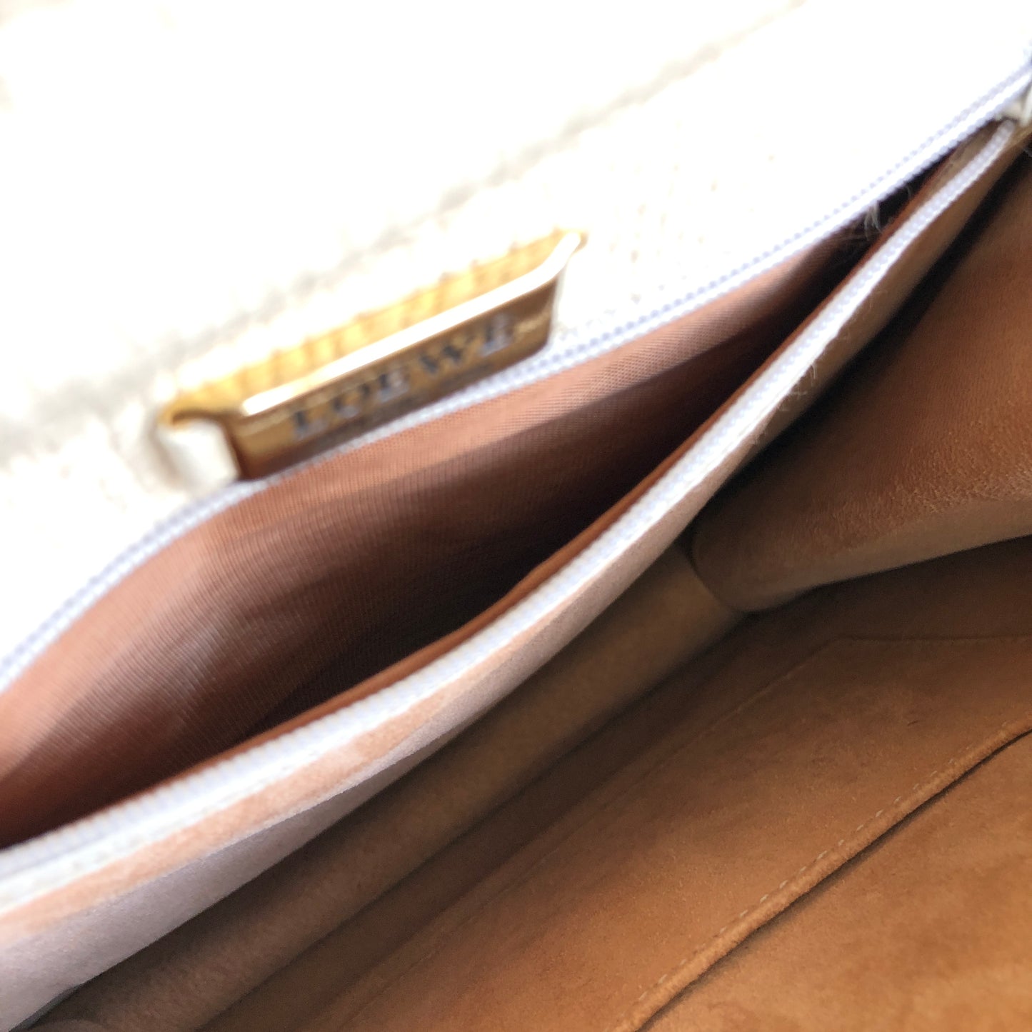LOEWE Barcelona Bi-color Embossed Leather Handbag White Gray Vintage esxncn