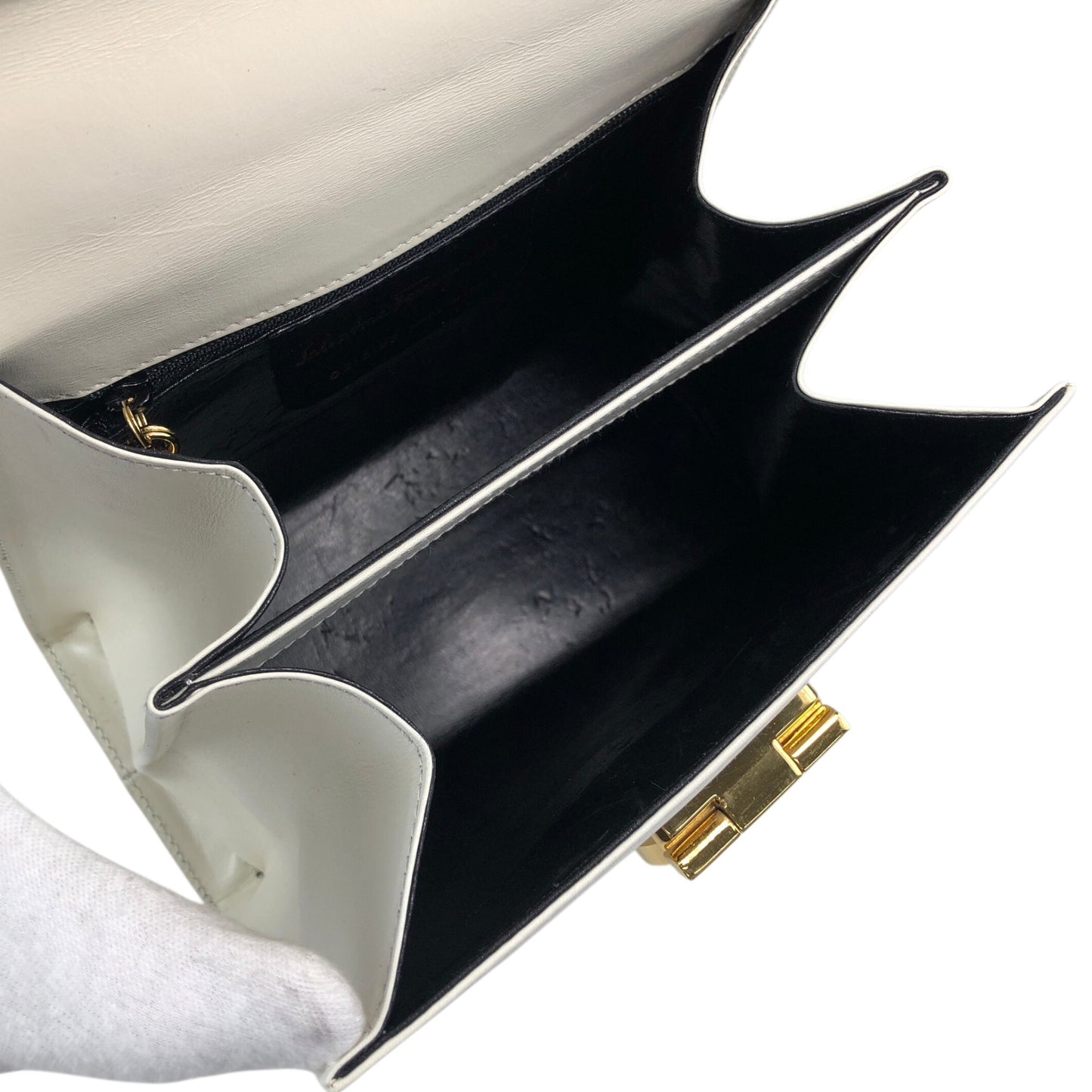 Salvatore Ferragamo Gancini Two-way Handbag Shoulder bag White Vintage d37hra