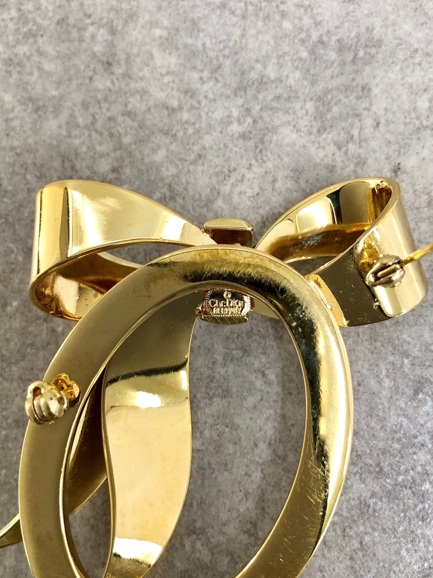 Christian Dior Ribbon Motif Brooch Gold Vintage 4swz6z