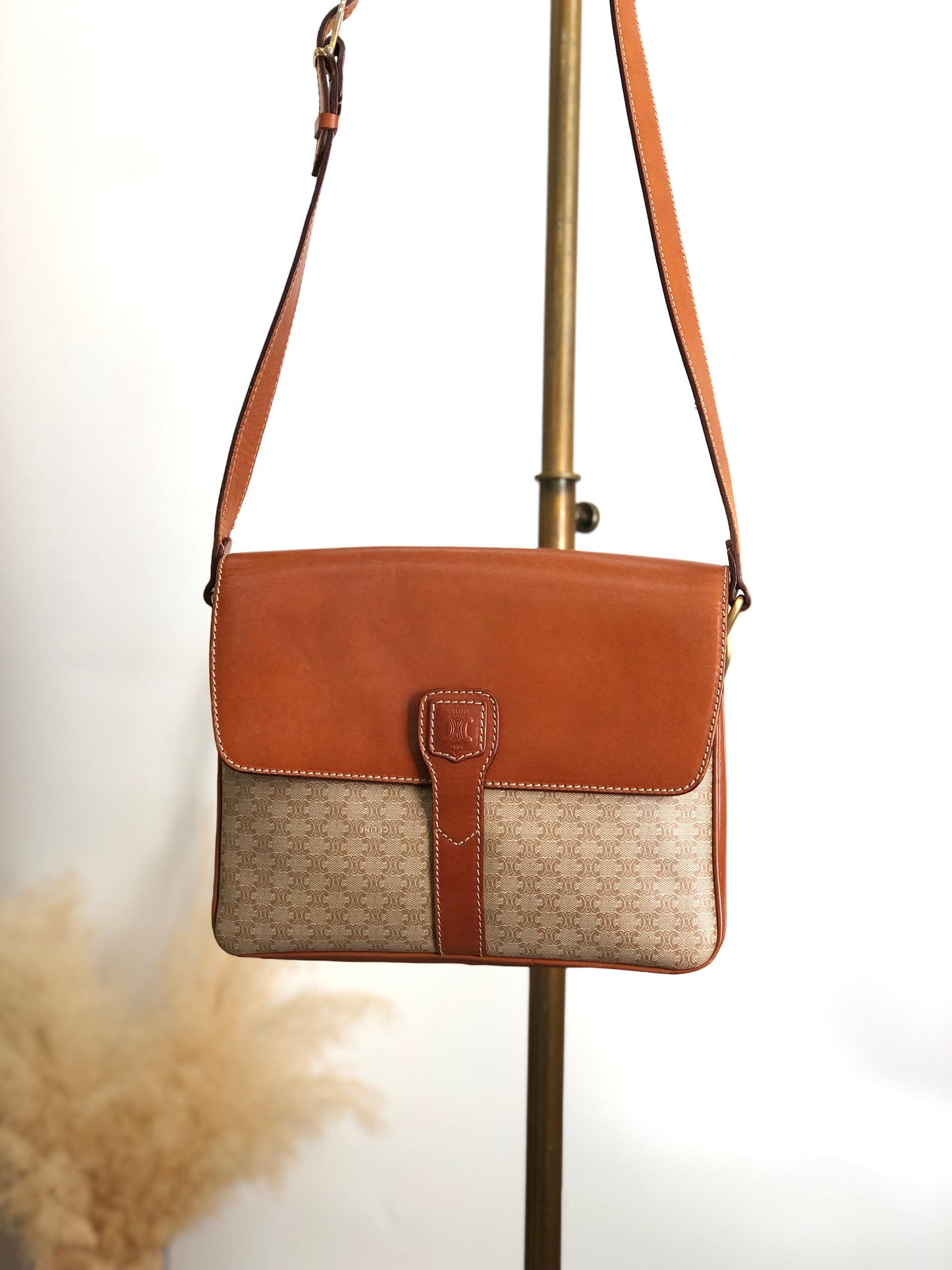 CELINE Macadam Blason Shoulder bag Beige Vintage hwdc65