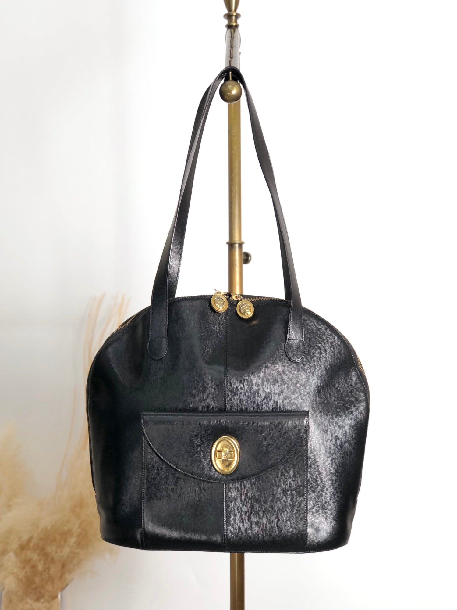 Christian Dior CD Logo Turn Lock Shoulder bag Black Vintage 7ng3ku