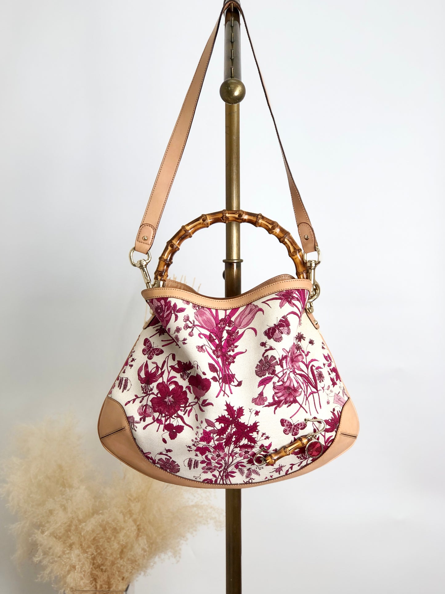 GUCCI Bamboo Two-way Handbag Shoulder bag White Vintage 4thvhr