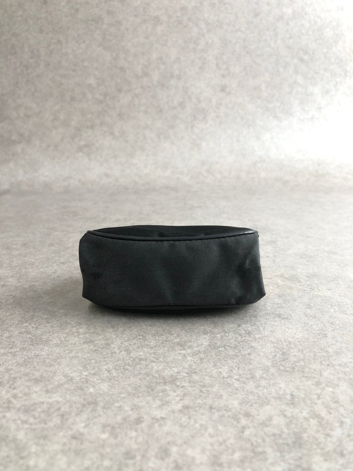 PRADA Triangle Logo Metal Clasp Coin Purse Black Vintage 7myyux