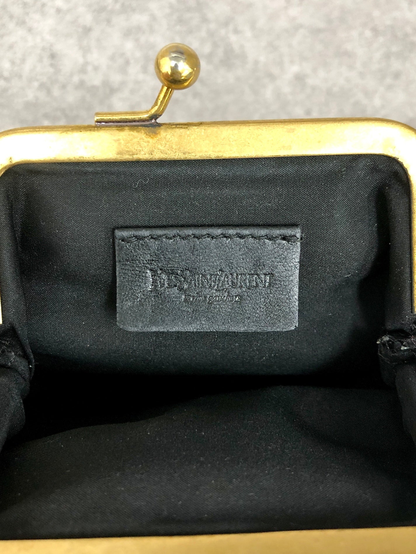 Yves Saint Laurent YSL Logo Metal Clasp Coin Purse Black Vintage s42xfp