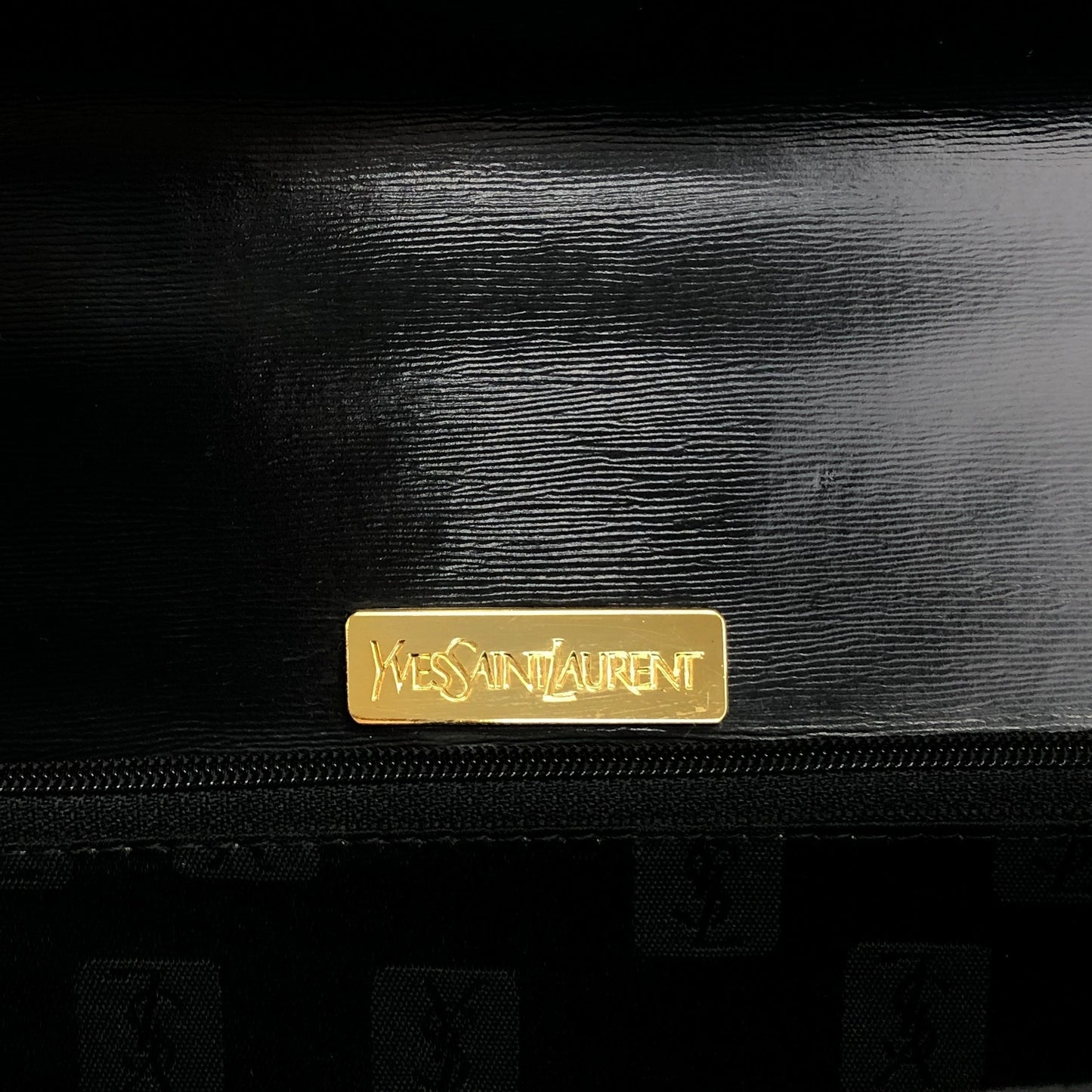 Yves Saint Laurent Logo Shoulder bag Black Vintage stwefg