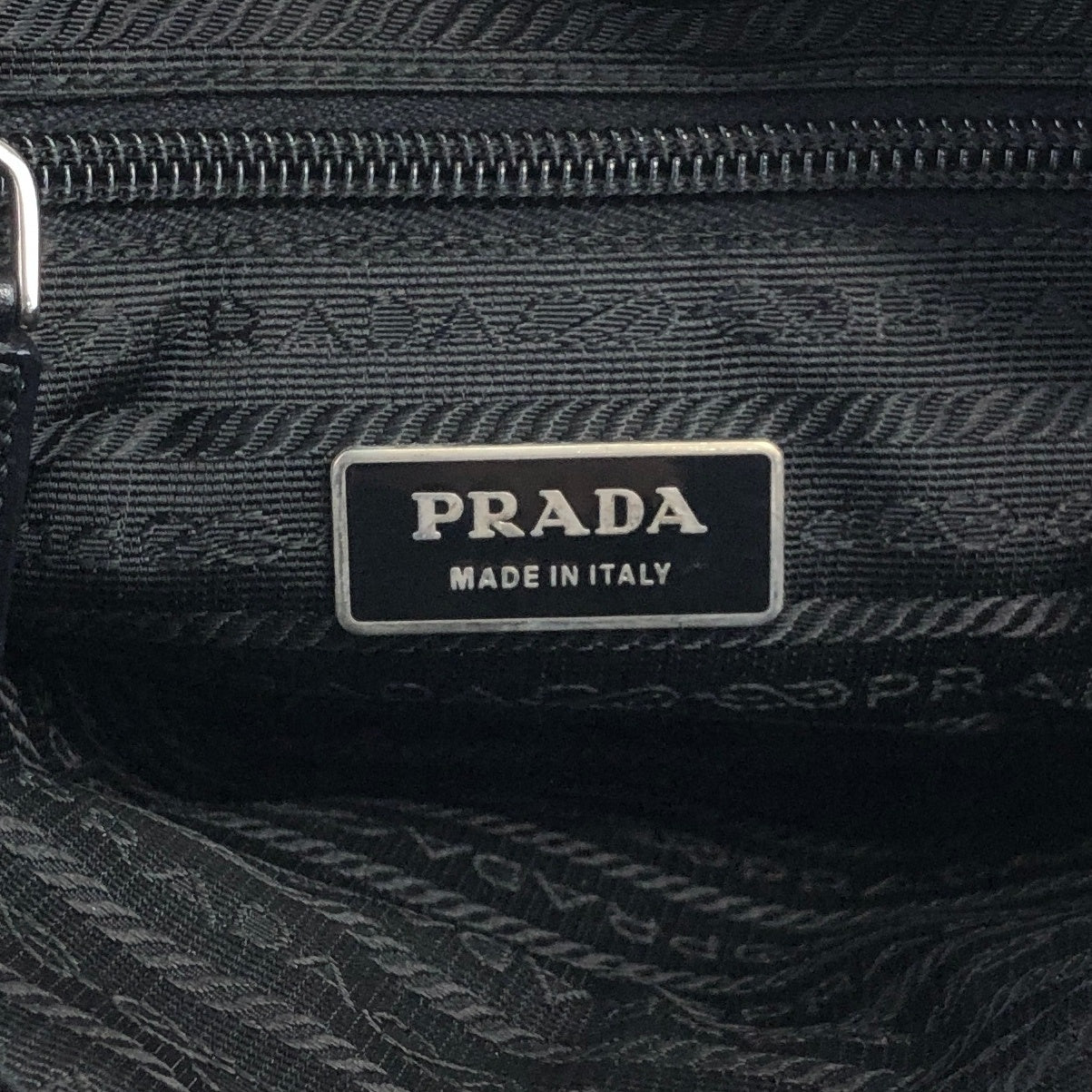 PRADA 三角形標誌單肩包 黑色 復古 6p7p3b