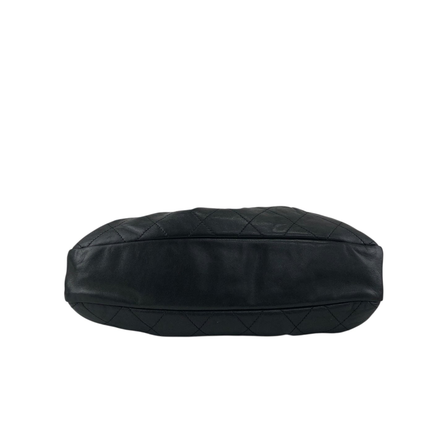 CHANEL Matelasse Logo Shoulder bag Black Vintage mwt523
