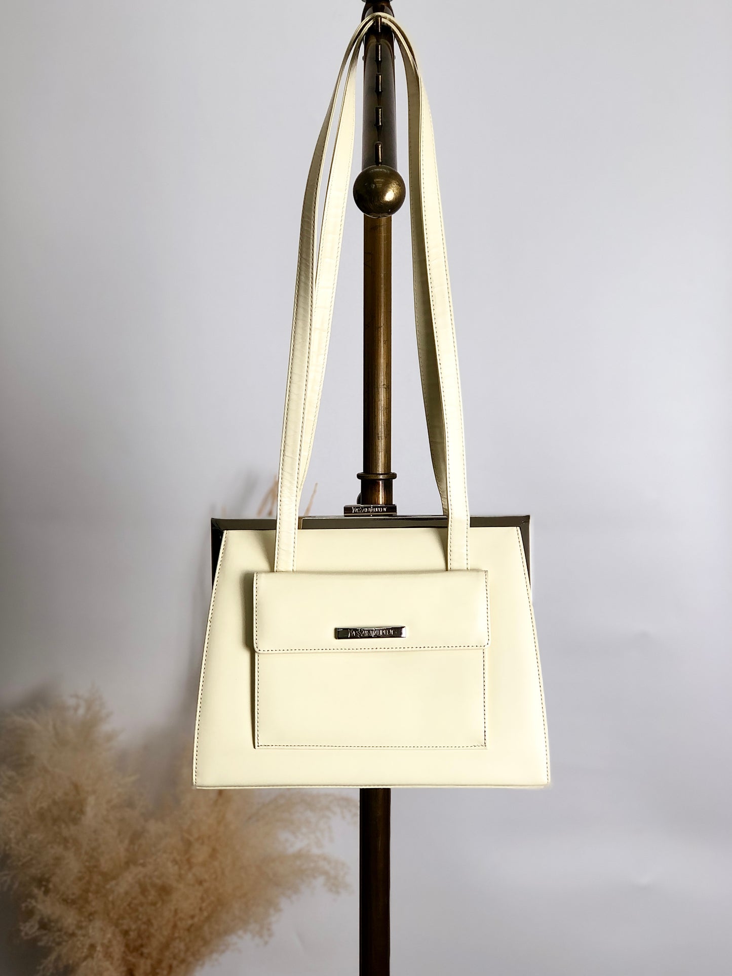 Yves Saint Laurent Logo Shoulder bag Ivory Vintage d5tgaj