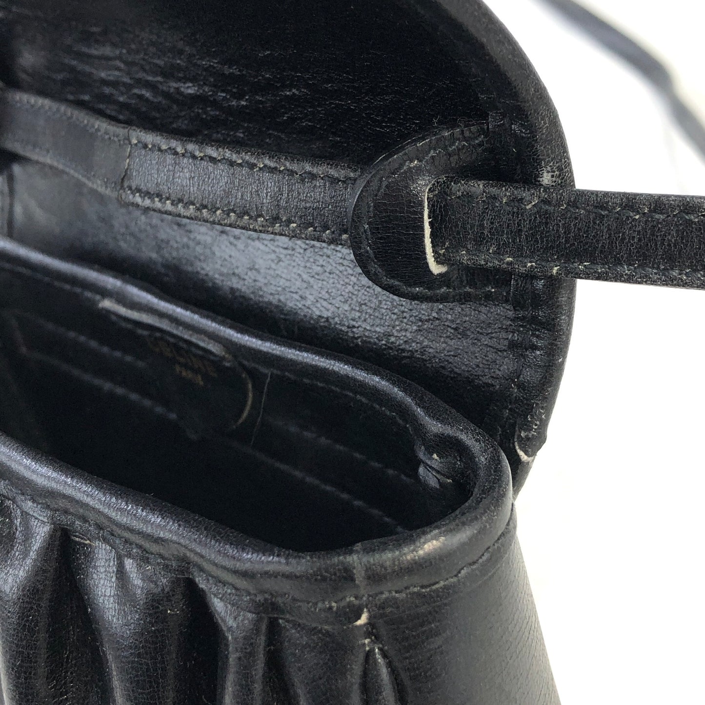 CELINE Triomphe Leather Round Small Crossbody Shoulder bag Black Vintage xkurbg