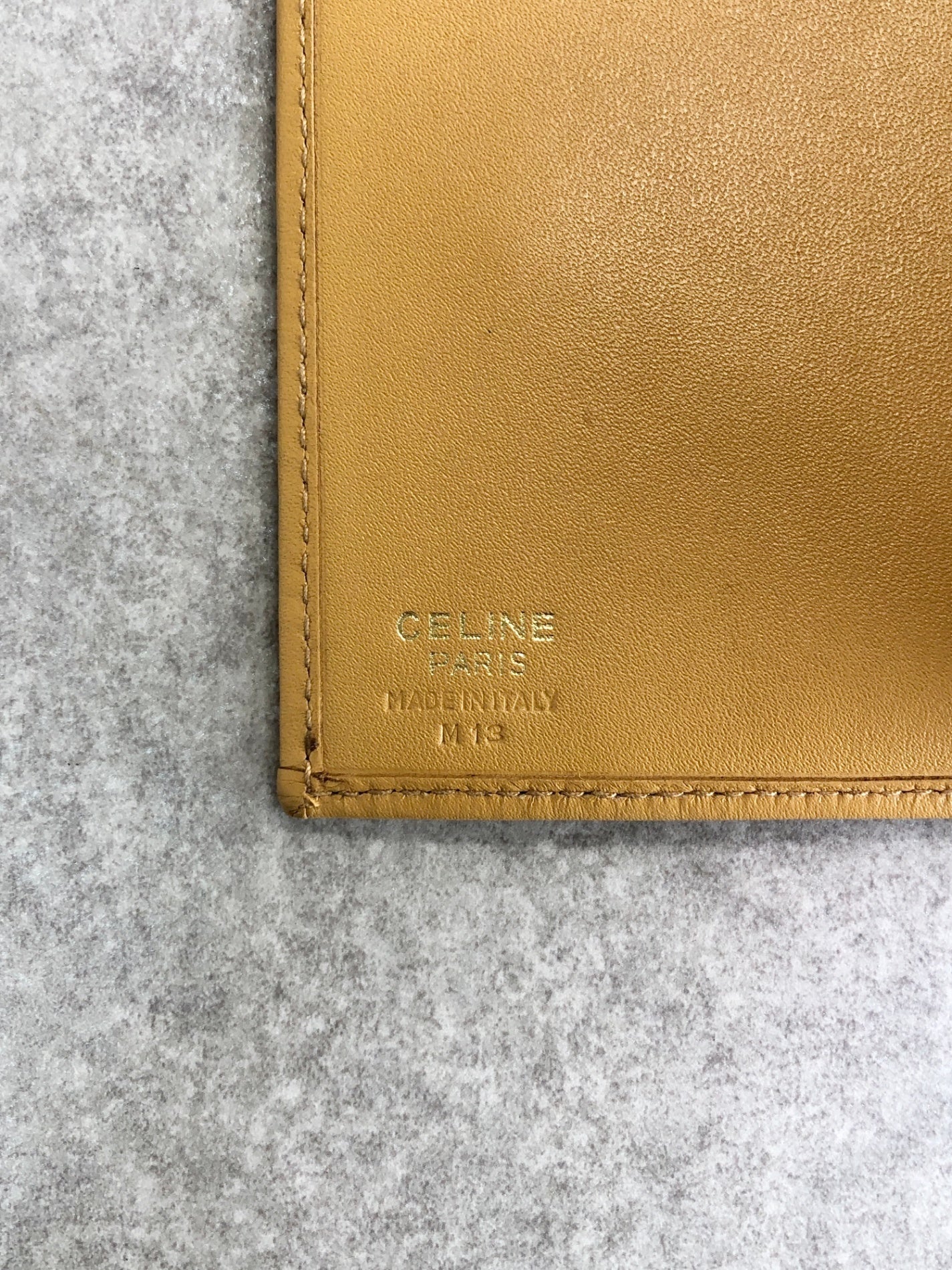 CELINE Macadam Blason Metal Clasp Folded Wallet Brown Vintage i6kcv6