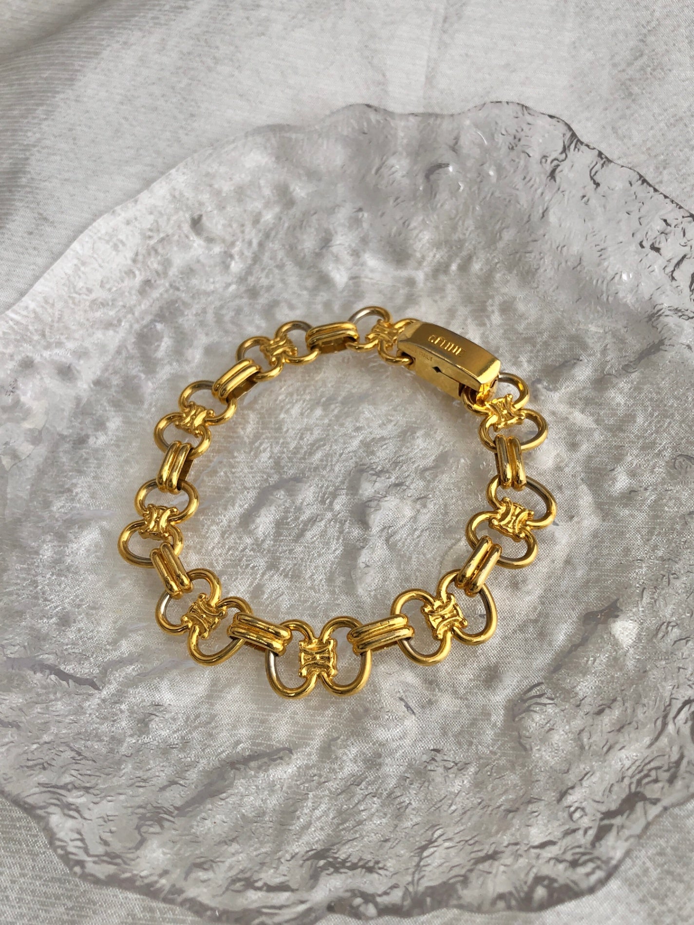 CELINE Triomphe Bracelet Gold Vintage pizz4a – VintageShop solo