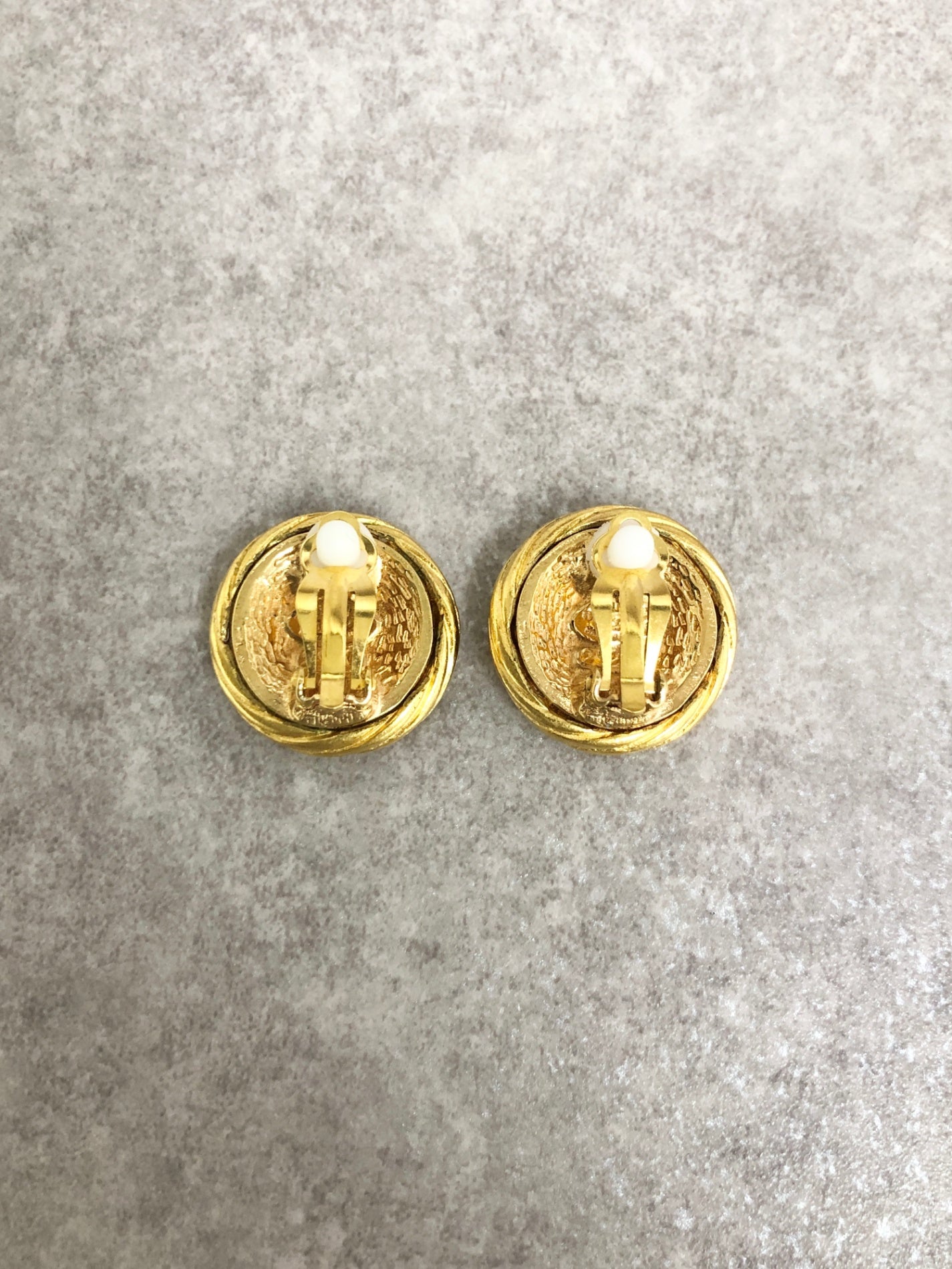 CHANEL Coco Mark Earrings Gold Vintage ux77yh