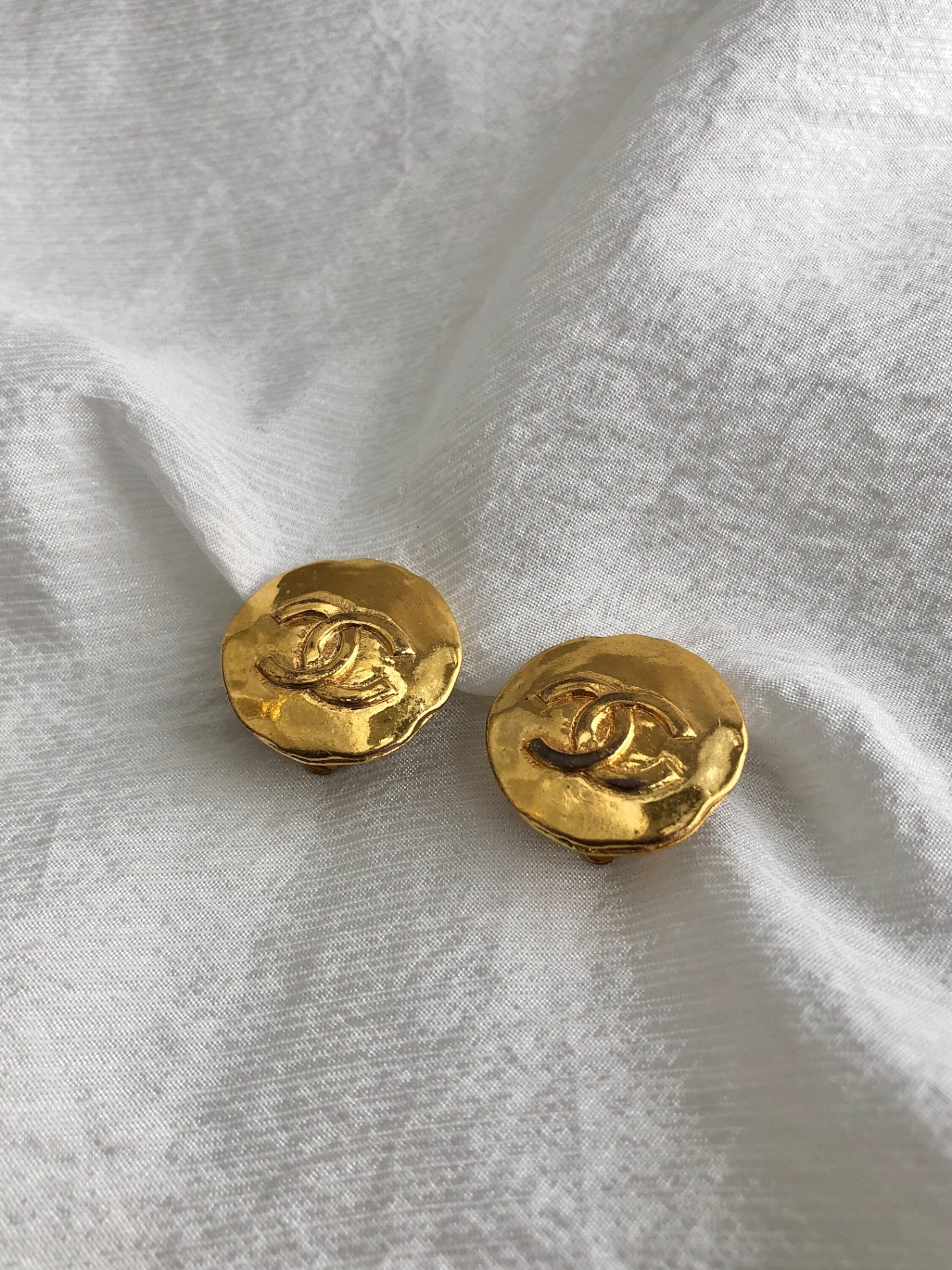 CHANEL Coco Mark Earrings Gold Vintage jdncgd – VintageShop solo
