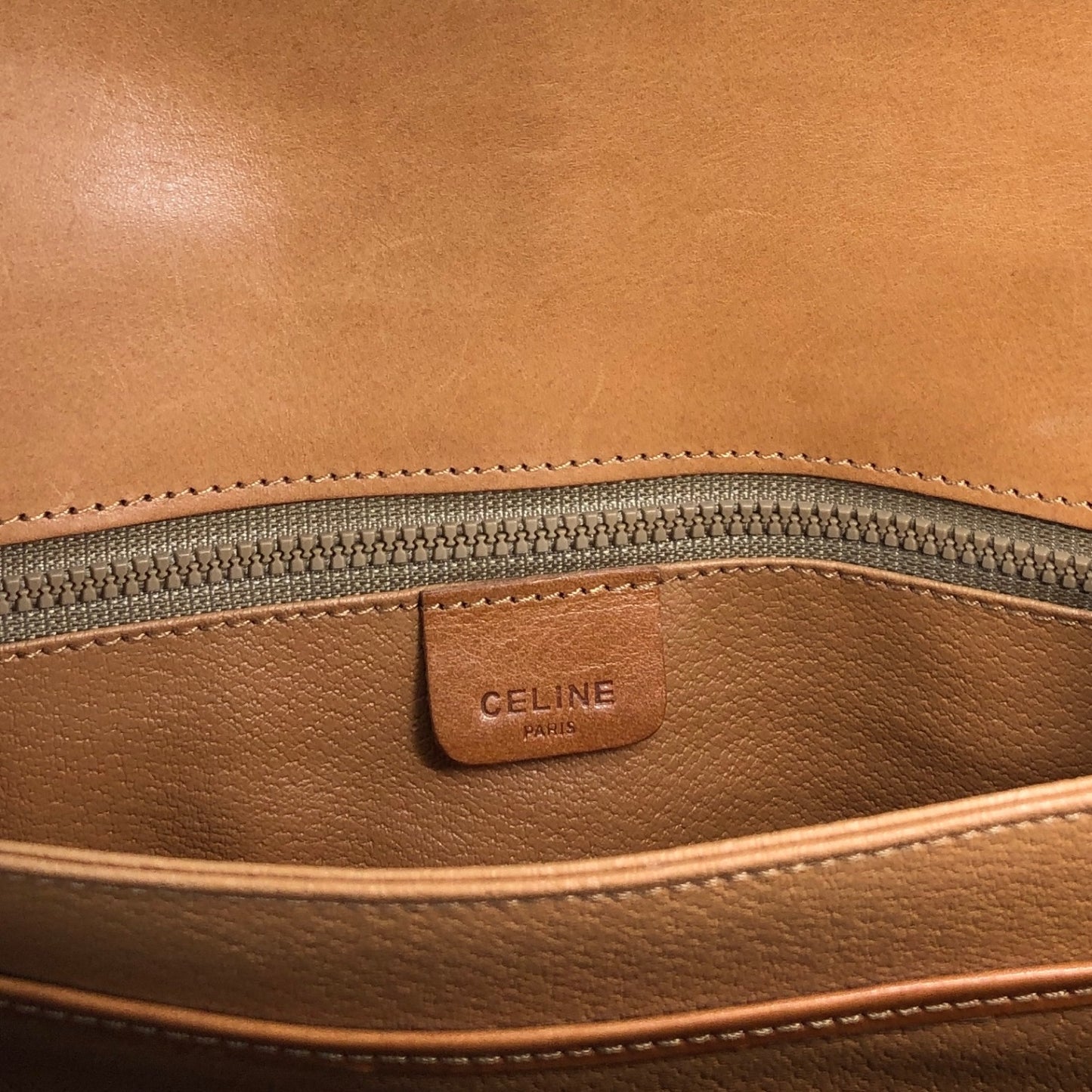 CELINE Macadam Front Buckle Shoulder bag Beige Vintage ezjmir