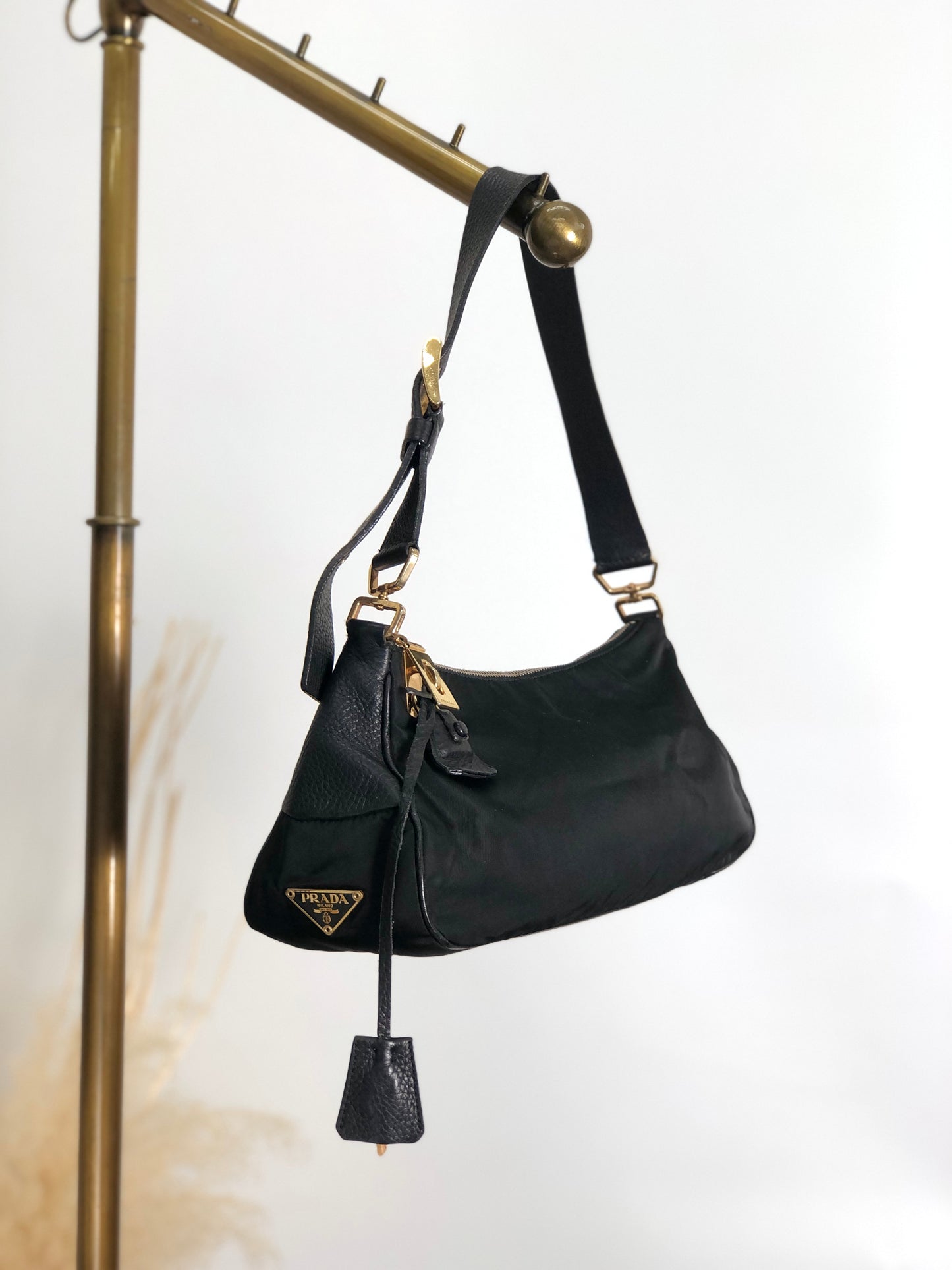 PRADA Triangle Logo Padlock Shoulder bag Black Vintage diw6aj