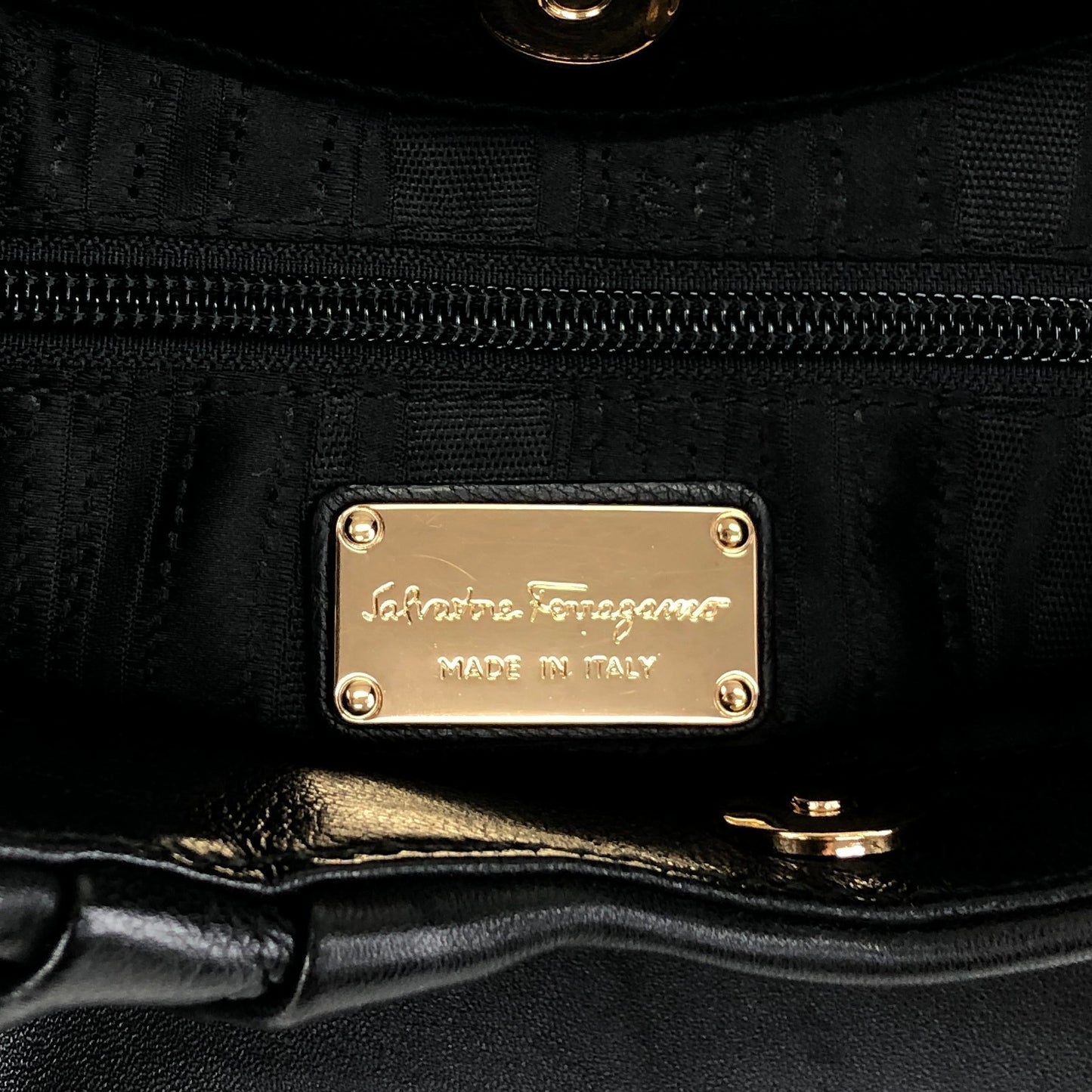 Salvatore Ferragamo Vala Ribbon Shoulder bag Hobobag Black Vintage nbxkia