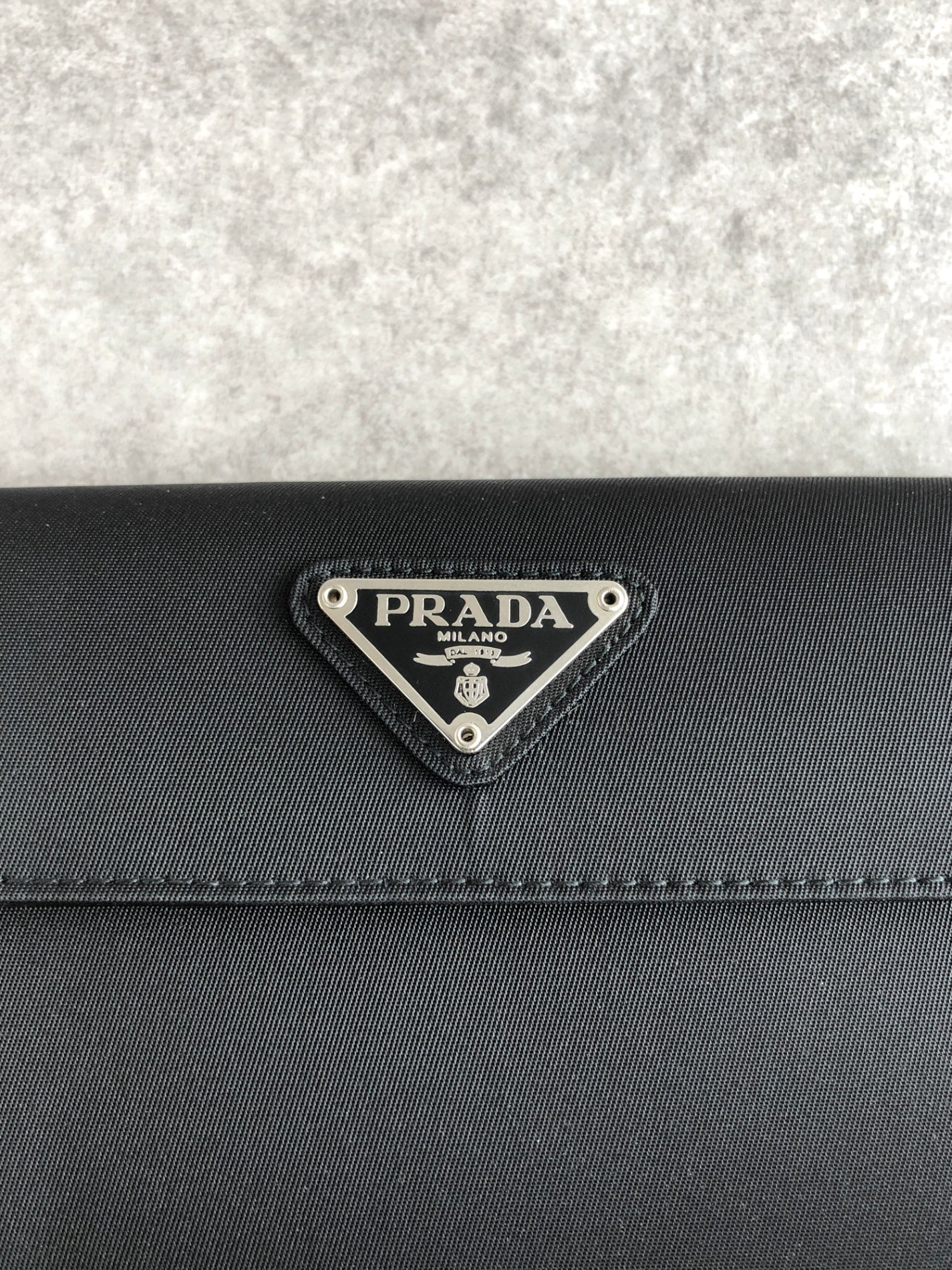 PRADA Triangle Logo Trifold Wallet Black Vintage kiyi6h