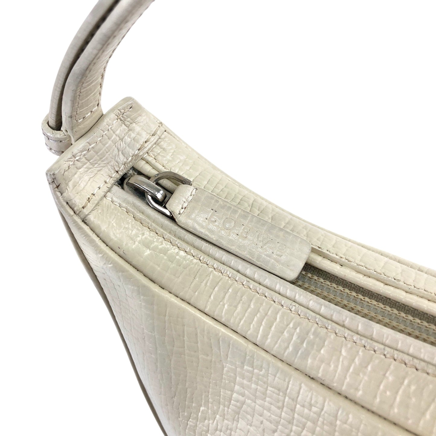 LOEWE Logo Embossed Shoulder bag Hobobag Ivory Vintage 4kksw6
