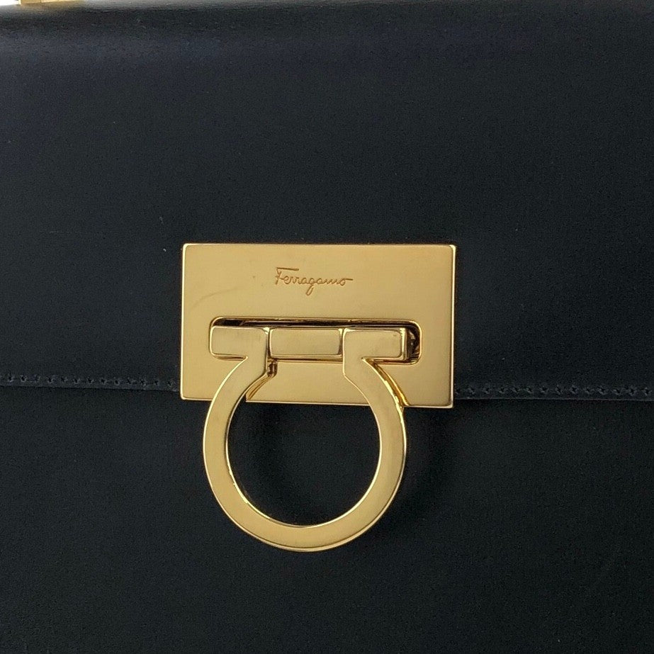 Salvatore Ferragamo Gancini Two-way Handbag Shoulder bag Black Vintage dudz6b