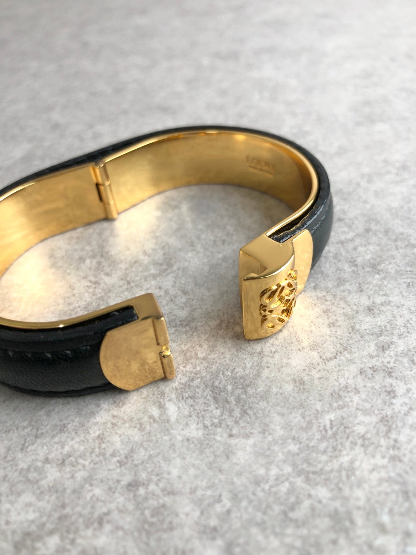 LOEWE Anagram Bangle Black×Gold Vintage 3pc2jj