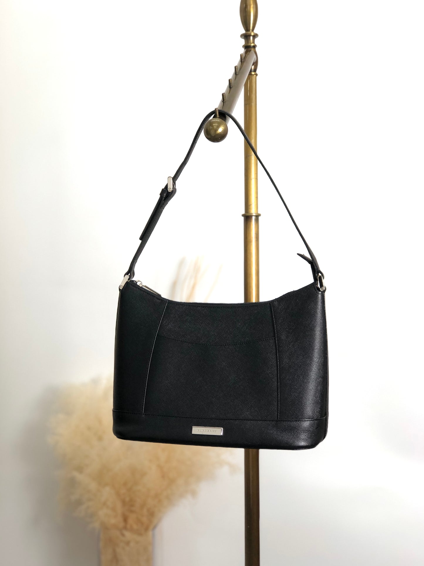 BURBERRY Logo Shoulder bag Black Vintage ph73yp