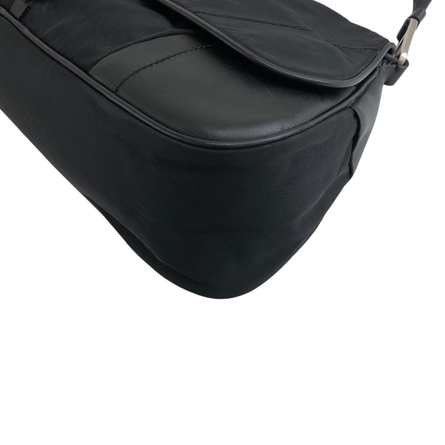 PRADA Triangle Logo Front Buckle Shoulder bag Black Vintage dwjuwu