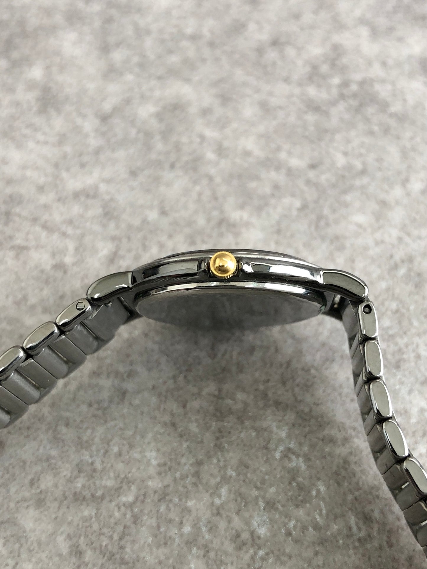 Yves Saint Laurent YSL Logo Quartz Watch Silver Vintage 72xpzf