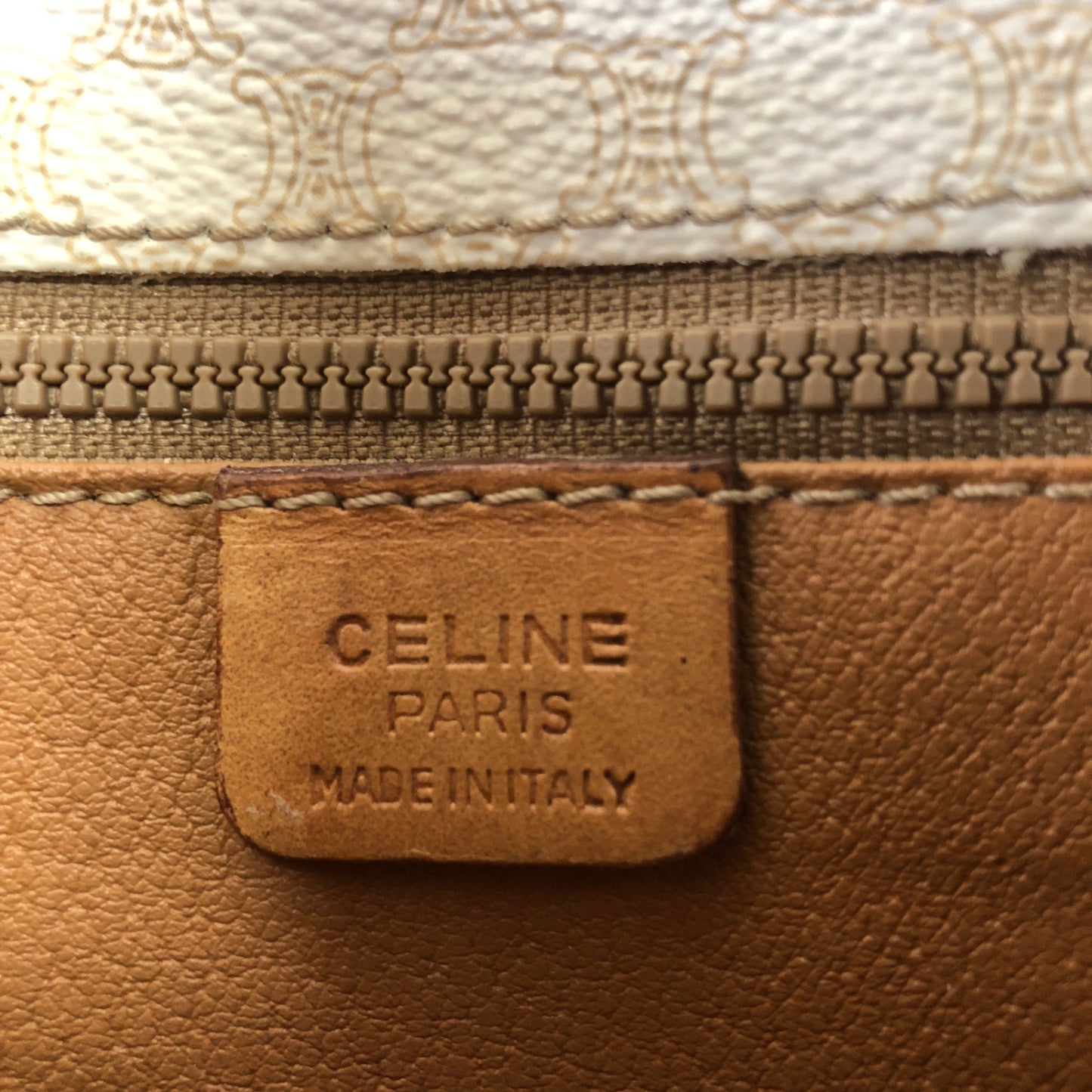 CELINE Macadam Blason Front Buckle Shoulder bag White Vintage s4pk6f
