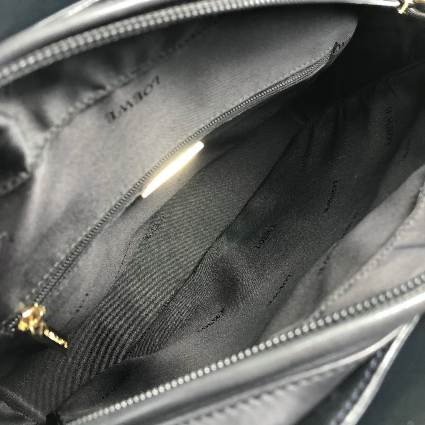 LOEWE 標誌壓花手提包 深海軍藍 復古 fgfjhr
