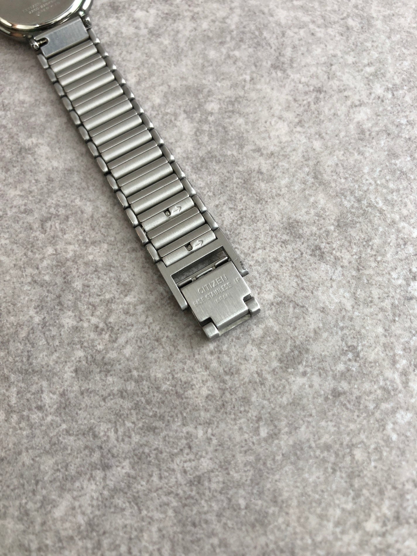 Yves Saint Laurent YSL Logo Quartz Watch Silver Vintage 72xpzf