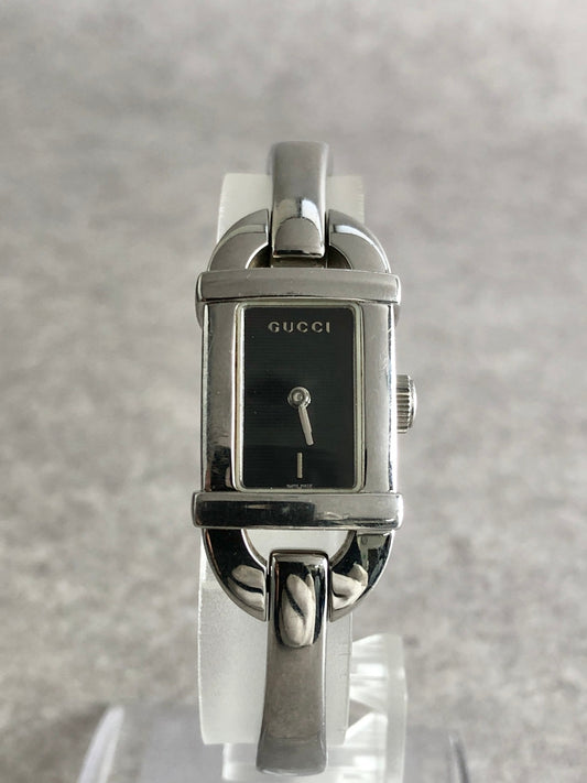 GUCCI Logo Watch Silver 6800L Vintage puates