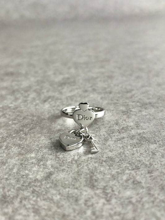 Christian Dior Logo heart Motif Ring Silver Vintage hh6gcv