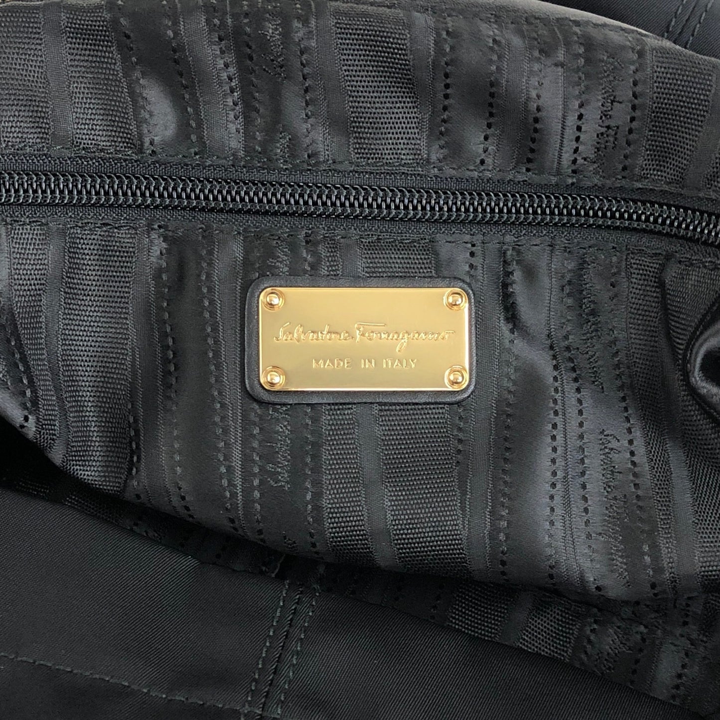 Salvatore Ferragamo Vala Ribbon Shoulder bag Hobobag Black Vintage j5vaua