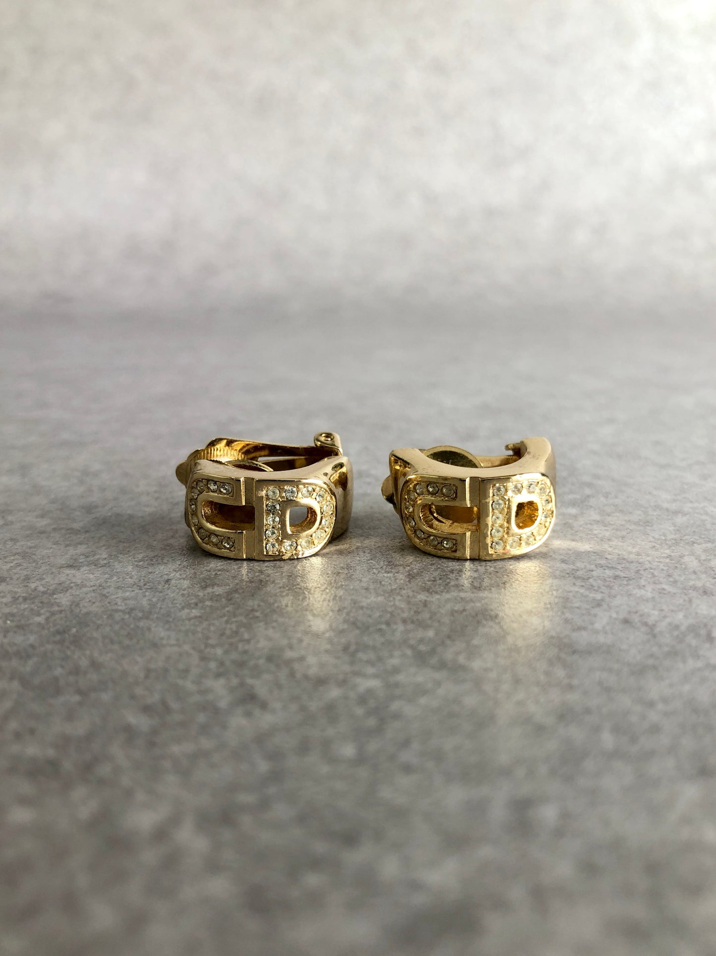 Christian Dior CD Logo Rhinestone Earrings Gold Vintage iu7irr