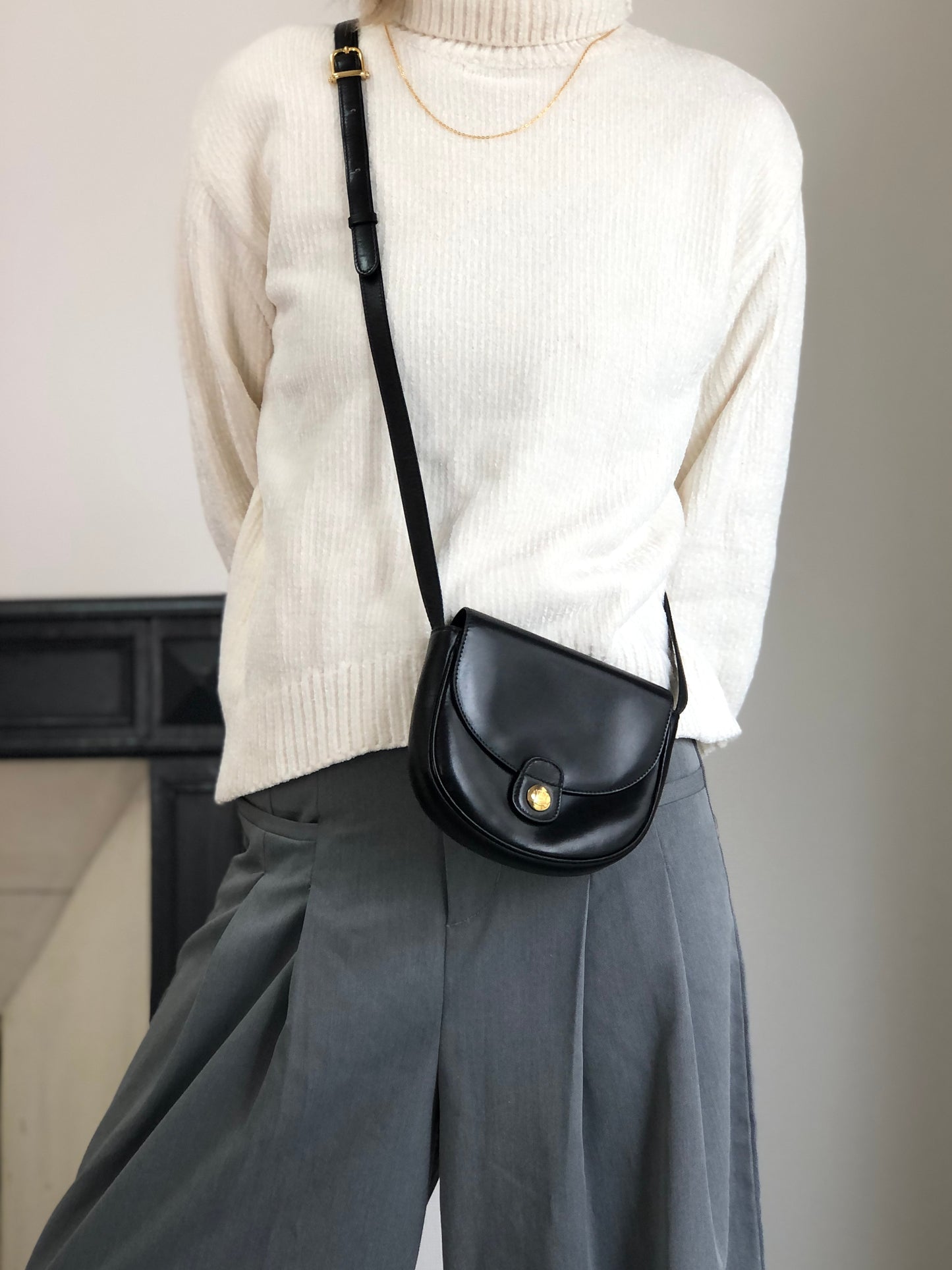 CELINE Blason Small Shoulder bag Black Vintage v56cia