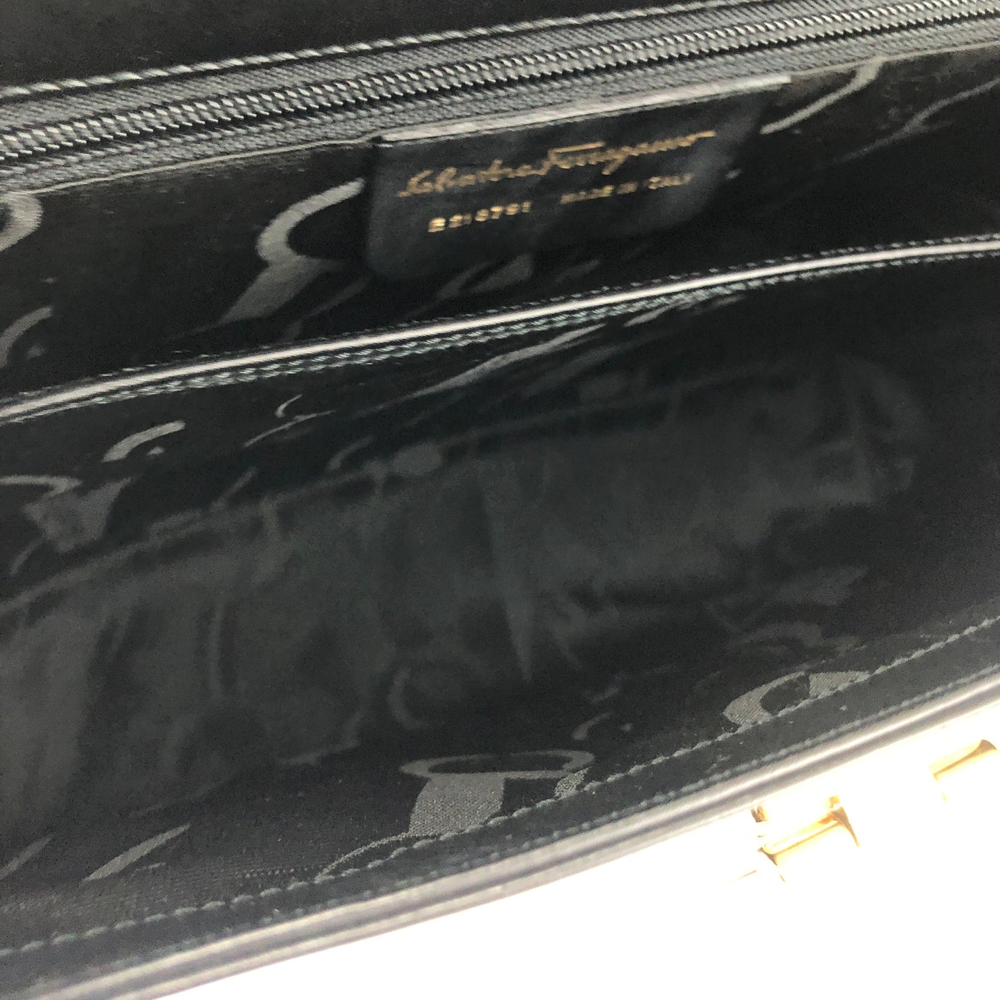 Salvatore Ferragamo Gancini Crossbody Shoulderbag Handbag Black Vintage Old iw4tut