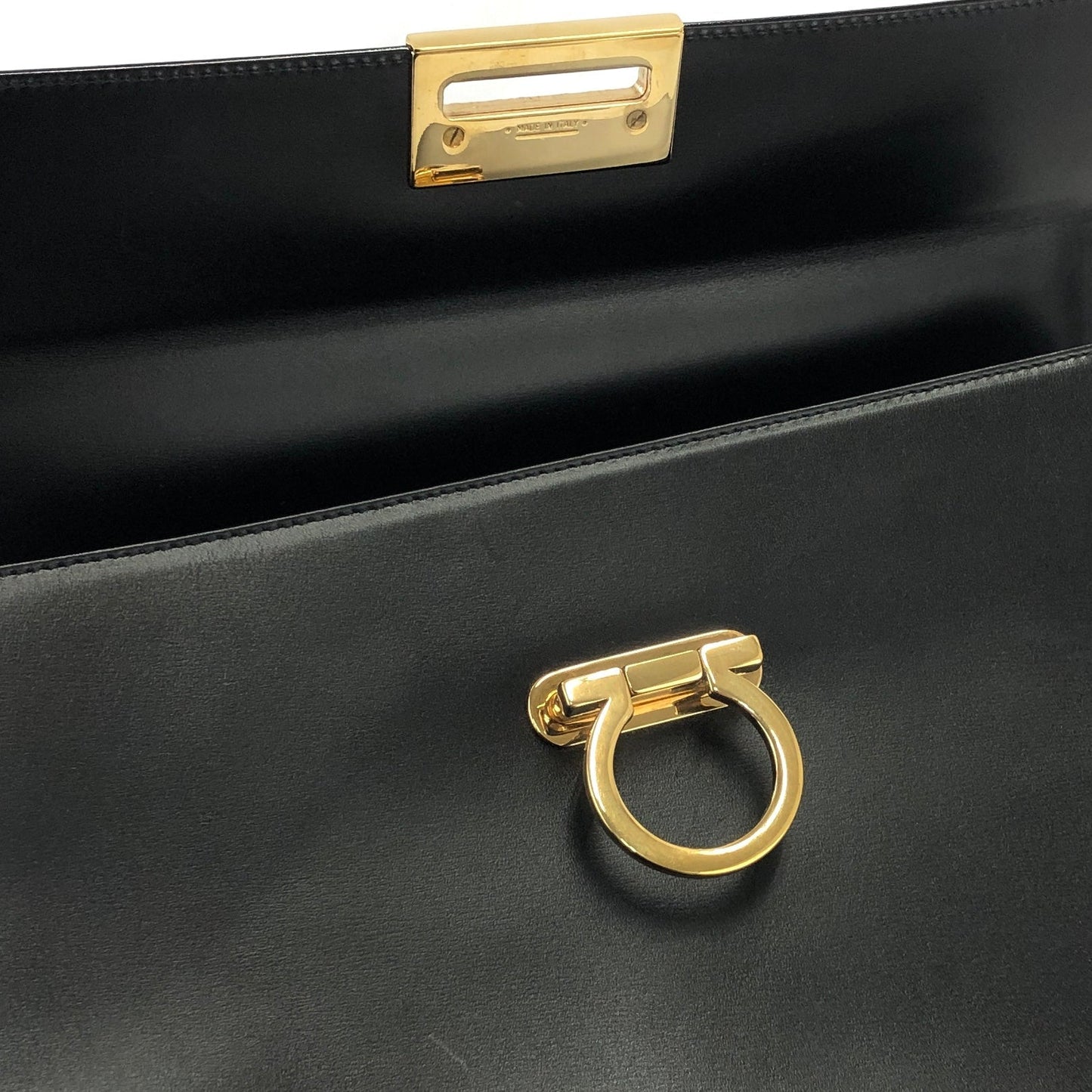 Salvatore Ferragamo Gancini Crossbody Shoulderbag Handbag Black Vintage Old iw4tut
