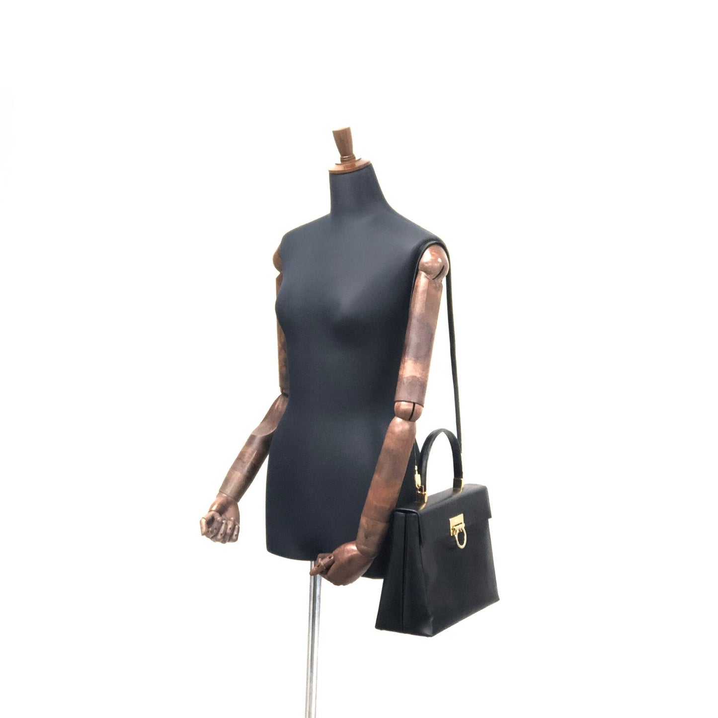 Salvatore Ferragamo Gancini Crossbody Shoulderbag Handbag Black Vintage Old iw4tut