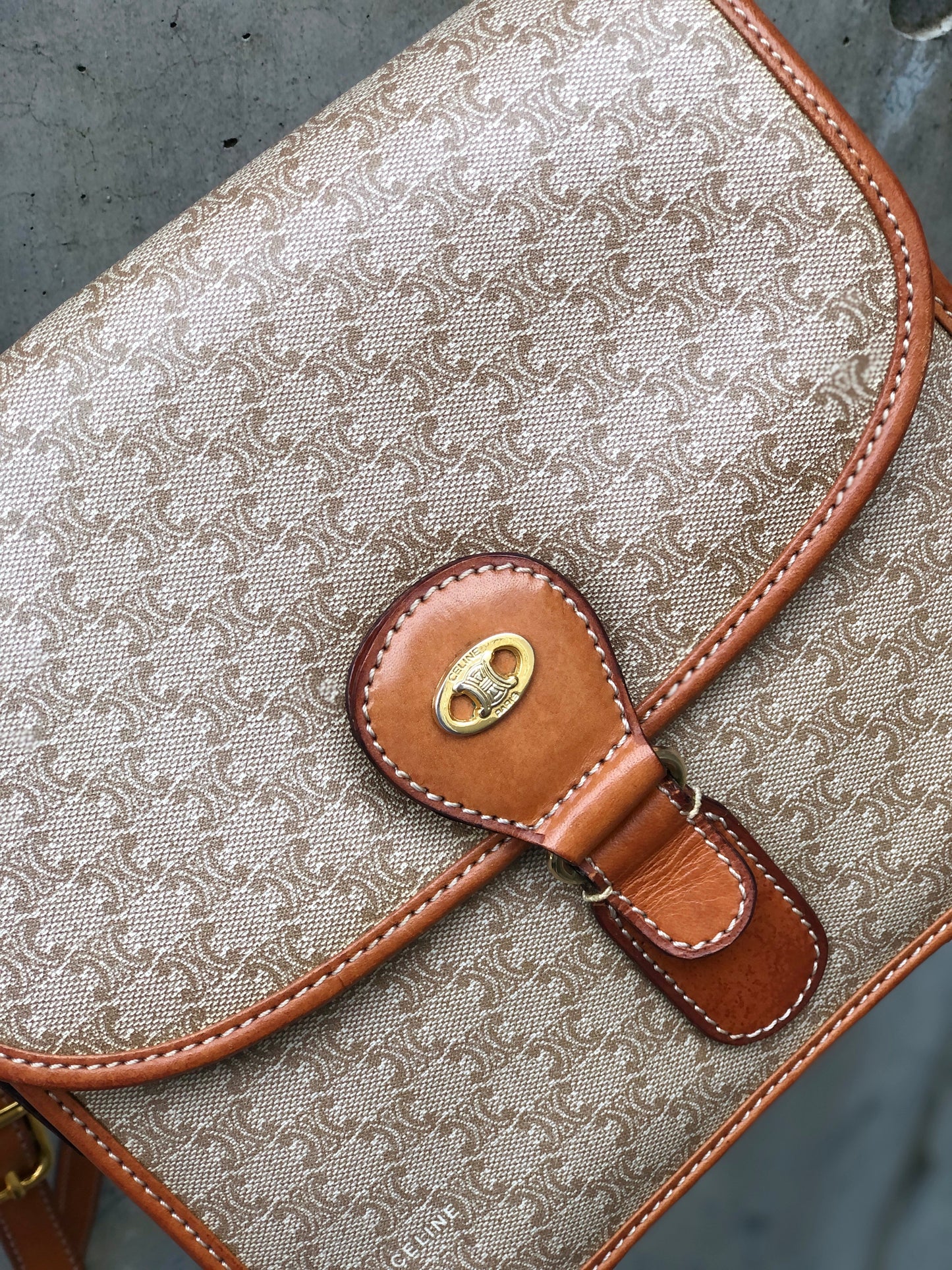 CELINE Macadam Triomphe Crossbody Shoulder bag Beige Vintage Old Celine v6hrmg
