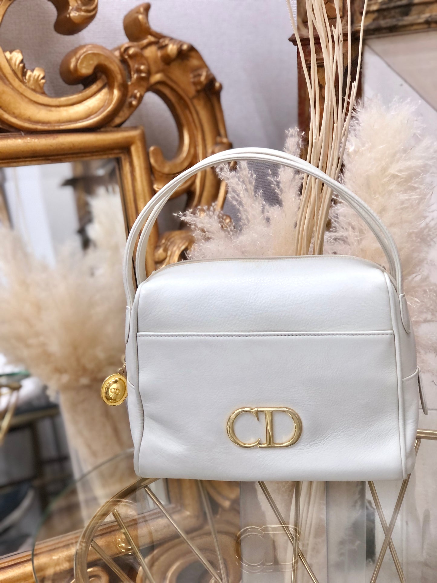Christian Dior CD logo Leather handbag White Vintage jnzf2z