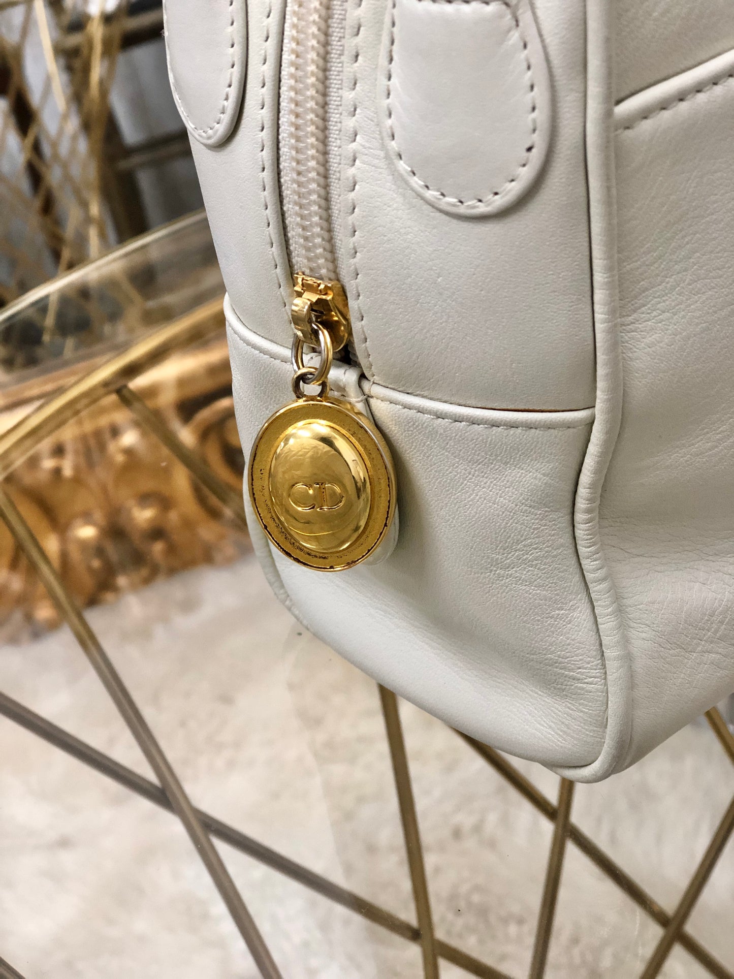 Christian Dior CD logo Leather handbag White Vintage jnzf2z