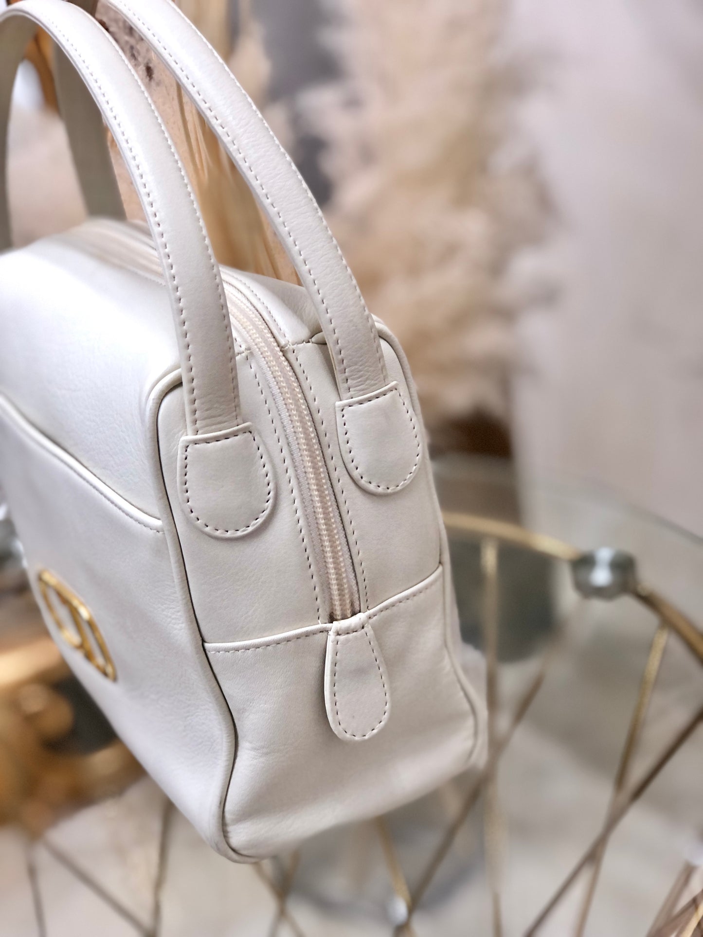 Christian Dior CD logo Leather handbag White Vintage jnzf2z